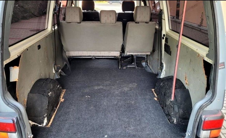 Продам Volkswagen T4 (Transporter) пасс. 1997 года в г. Халтурино, Полтавская область