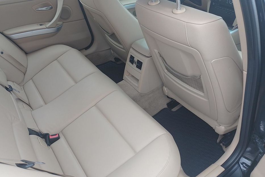 Продам BMW 320 318d 2011 года в Запорожье