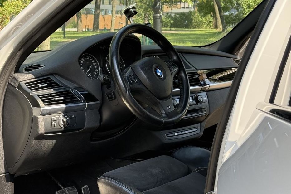 Продам BMW X5 E70 2012 года в Киеве