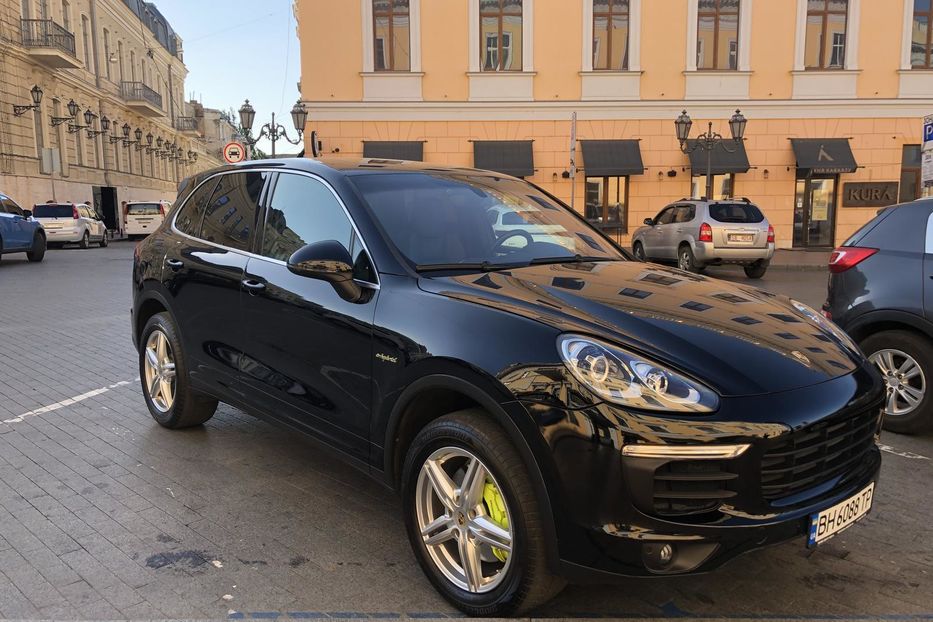 Продам Porsche Cayenne ОБСЛУЖЕННАЯ У ОФИЦИАЛОВ  2016 года в Одессе
