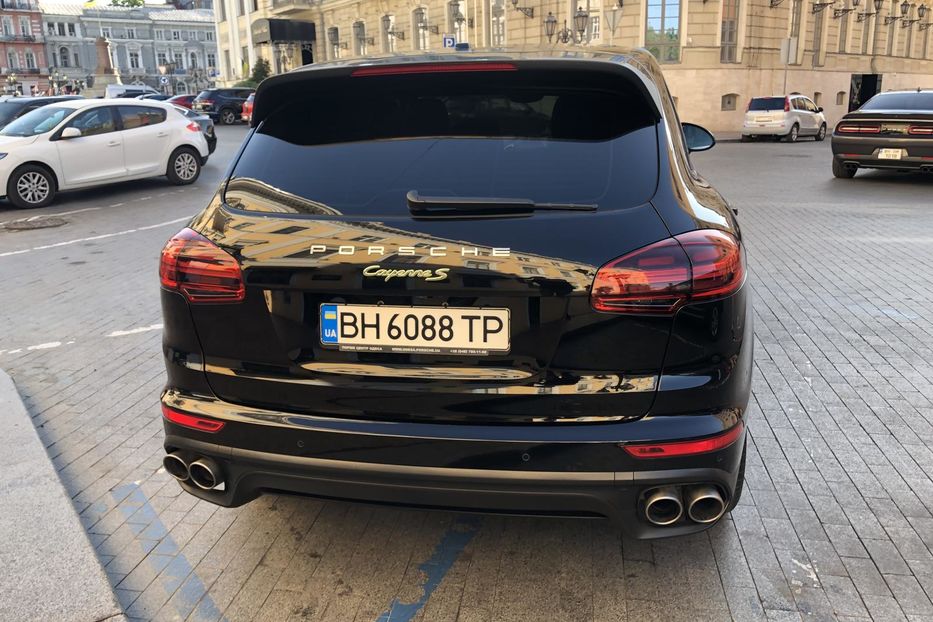 Продам Porsche Cayenne ОБСЛУЖЕННАЯ У ОФИЦИАЛОВ  2016 года в Одессе