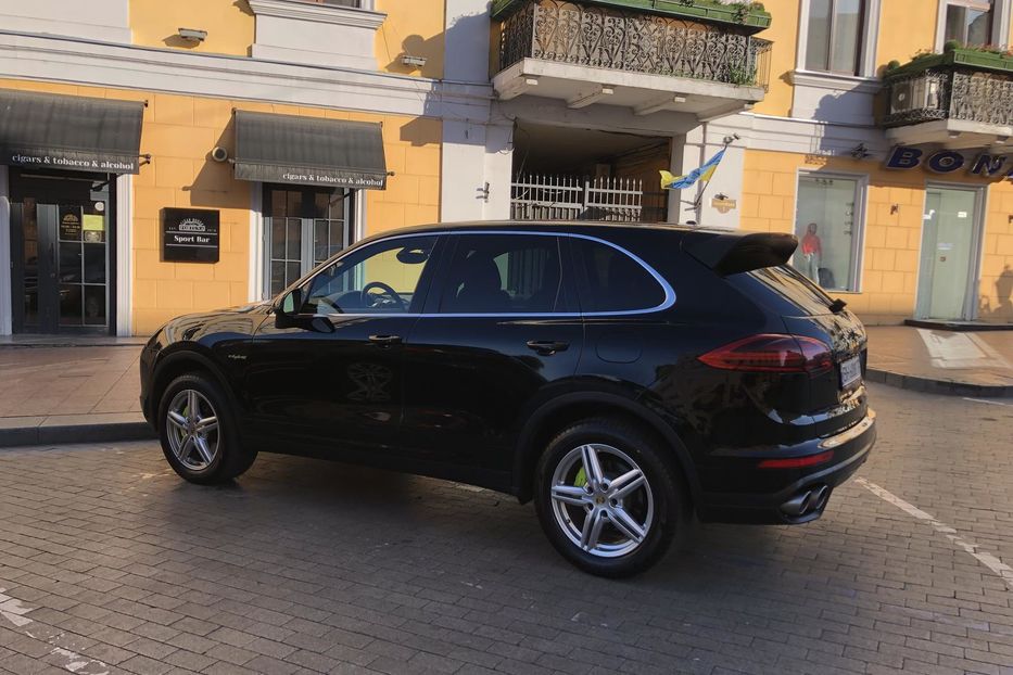 Продам Porsche Cayenne ОБСЛУЖЕННАЯ У ОФИЦИАЛОВ  2016 года в Одессе