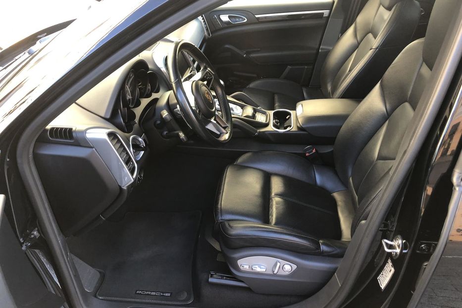 Продам Porsche Cayenne ОБСЛУЖЕННАЯ У ОФИЦИАЛОВ  2016 года в Одессе