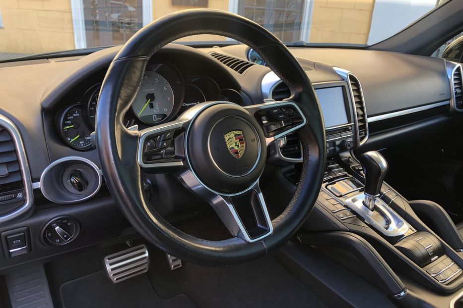 Продам Porsche Cayenne ОБСЛУЖЕННАЯ У ОФИЦИАЛОВ  2016 года в Одессе