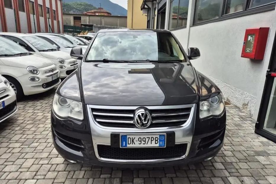 Продам Volkswagen Touareg 2007 года в г. Изюм, Харьковская область