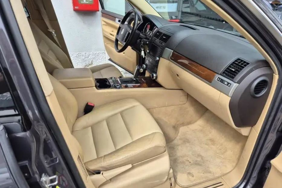 Продам Volkswagen Touareg 2007 года в г. Изюм, Харьковская область