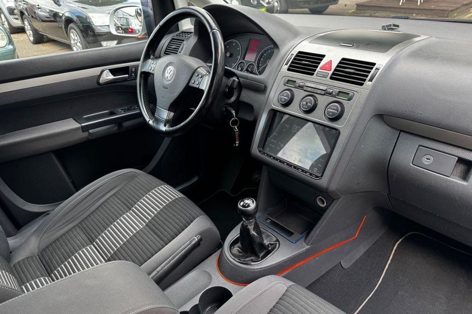 Продам Volkswagen Touran 2004 года в Одессе