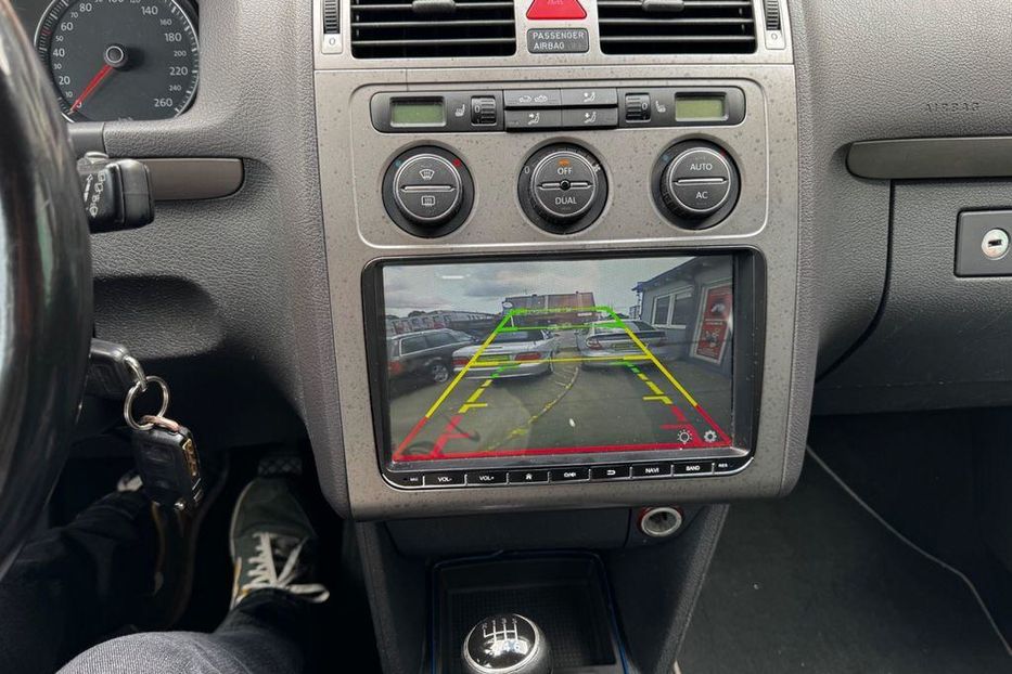 Продам Volkswagen Touran 2004 года в Одессе