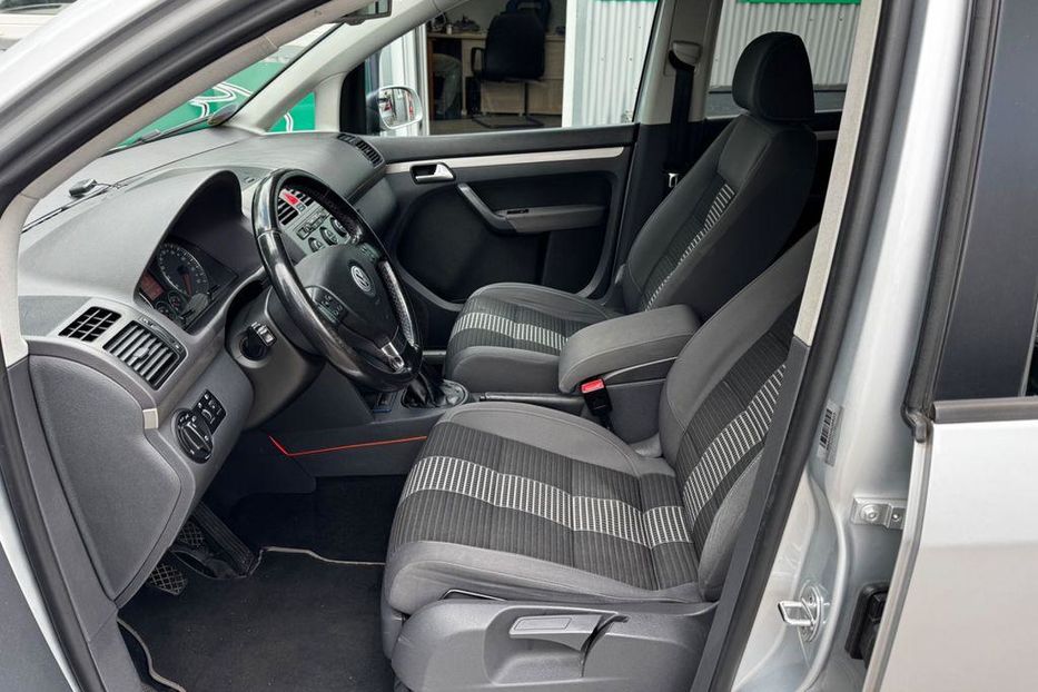 Продам Volkswagen Touran 2004 года в Одессе