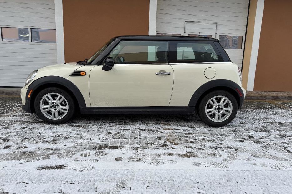 Продам MINI Cooper Передний привод  2013 года в Киеве