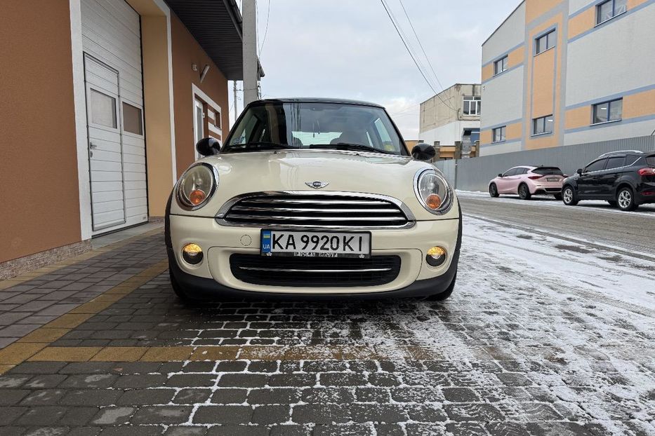 Продам MINI Cooper Передний привод  2013 года в Киеве