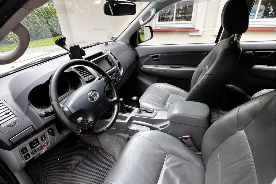 Продам Toyota Hilux 2008 года в Харькове