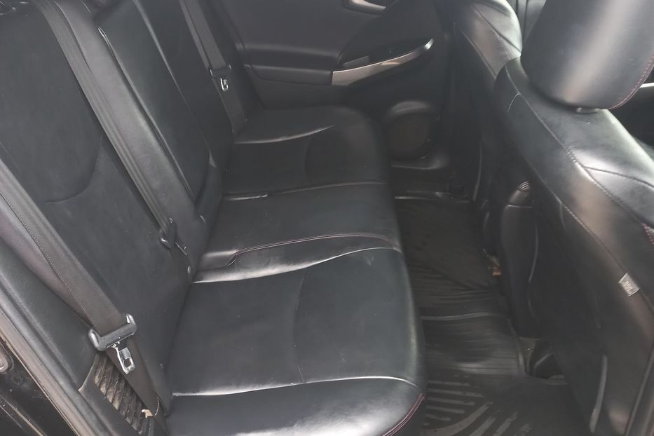Продам Toyota Prius 2013 года в Одессе
