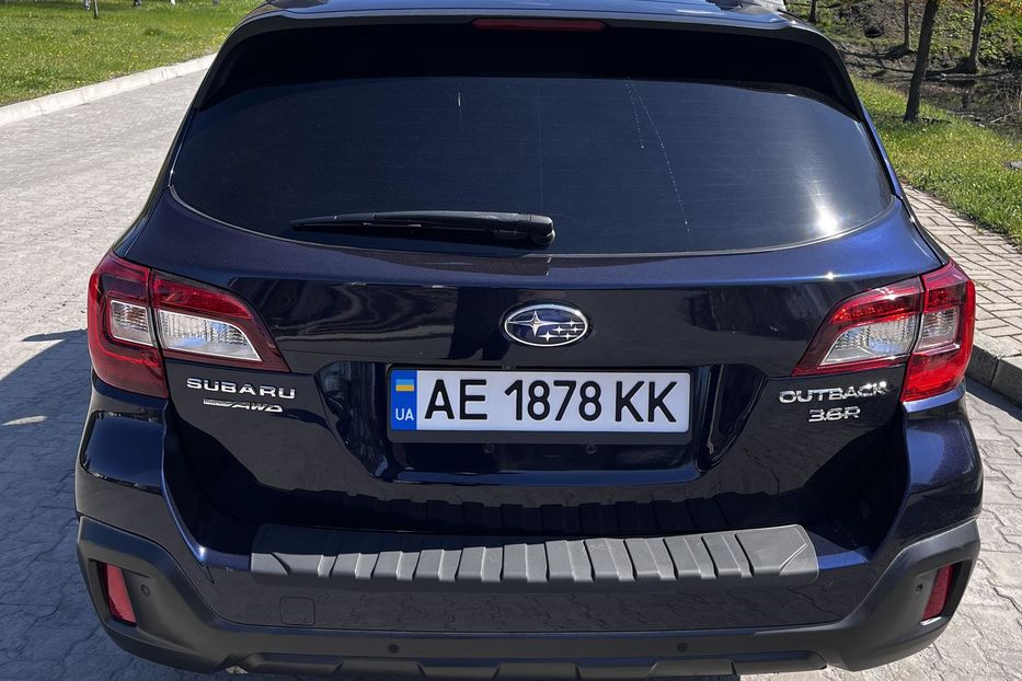 Продам Subaru Outback 3.6R-S CVT (256 к.с.) AWD 2017 года в г. Павлоград, Днепропетровская область