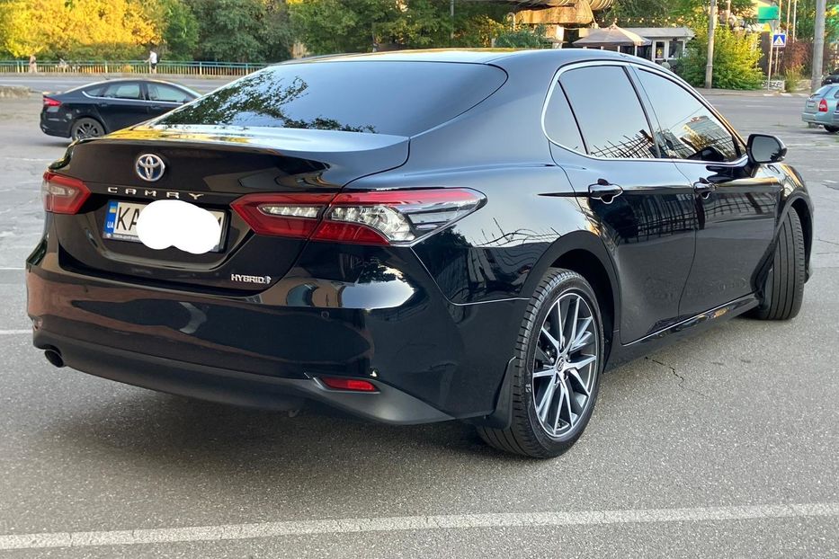Продам Toyota Camry Premium + 2022 года в Киеве