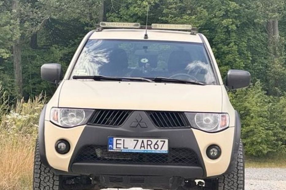 Продам Mitsubishi L 200 Повний привід 4×4 2007 года в Сумах