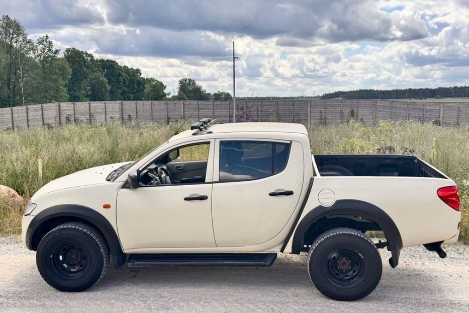 Продам Mitsubishi L 200 Повний привід 4×4 2007 года в Сумах