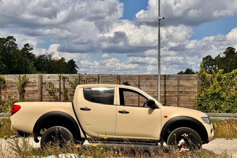 Продам Mitsubishi L 200 Повний привід 4×4 2007 года в Сумах