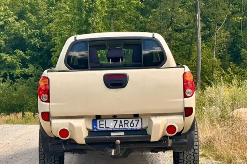 Продам Mitsubishi L 200 Повний привід 4×4 2007 года в Сумах