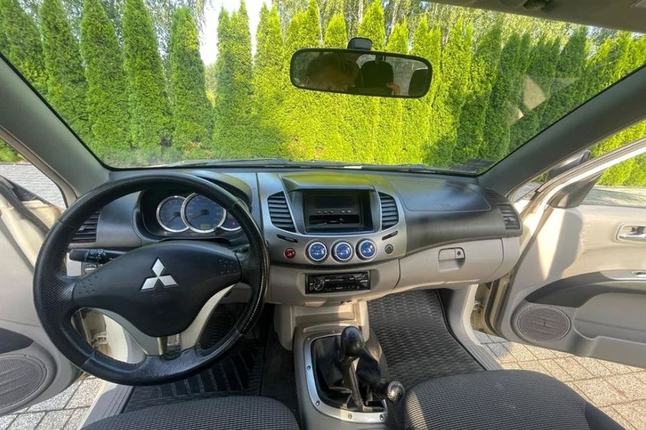 Продам Mitsubishi L 200 Повний привід 4×4 2007 года в Сумах