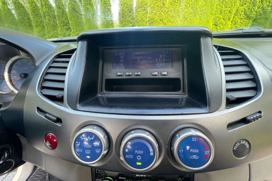 Продам Mitsubishi L 200 Повний привід 4×4 2007 года в Сумах