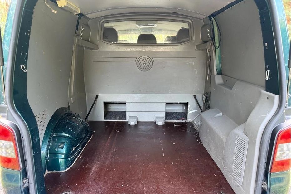 Продам Volkswagen T5 (Transporter) пасс. 2004 года в Харькове