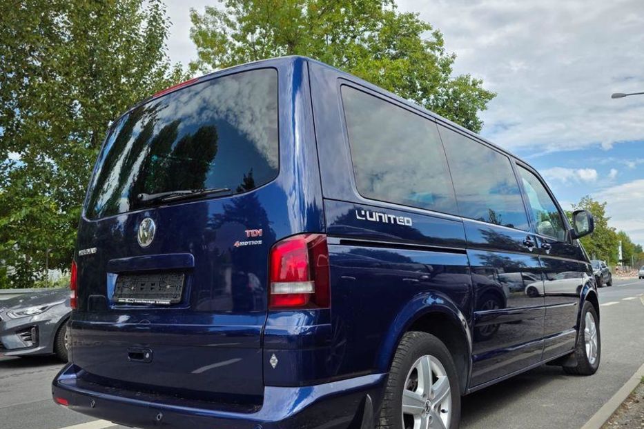 Продам Volkswagen T5 (Transporter) пасс. 2009 года в Одессе