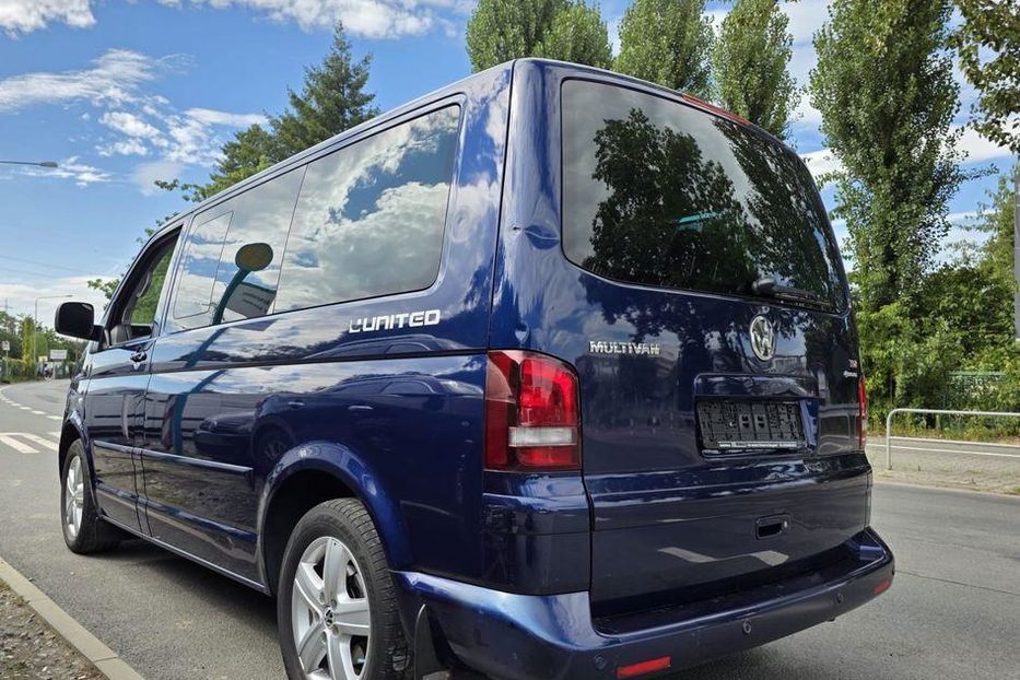 Продам Volkswagen T5 (Transporter) пасс. 2009 года в Одессе