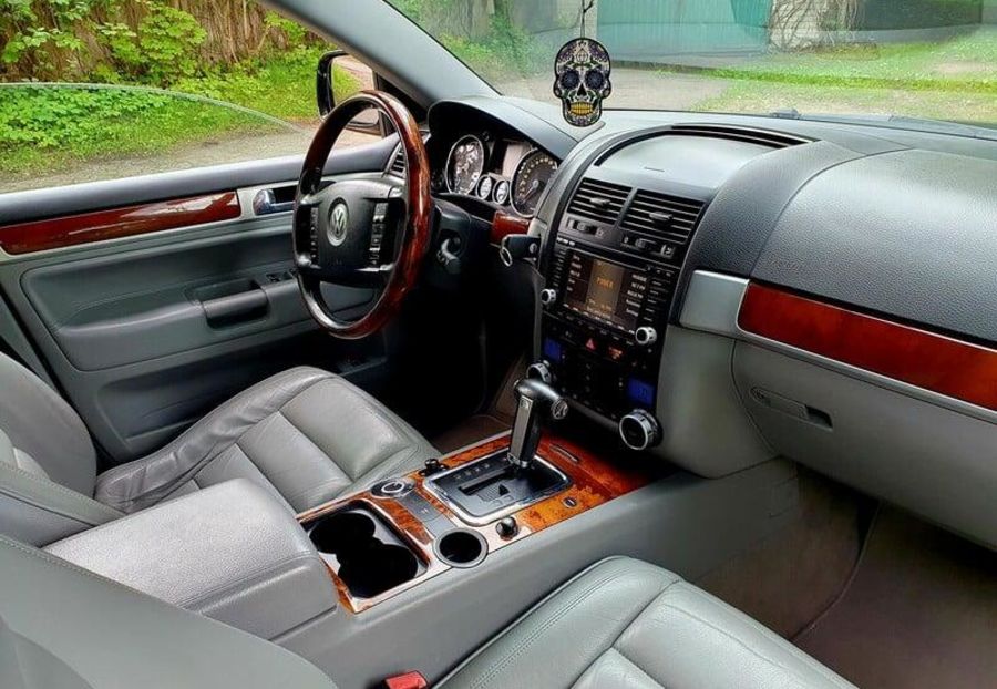 Продам Volkswagen Touareg 2006 года в г. Днепровское, Днепропетровская область