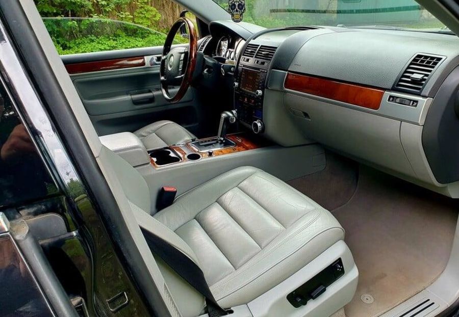 Продам Volkswagen Touareg 2006 года в г. Днепровское, Днепропетровская область