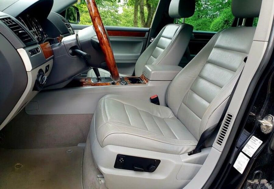 Продам Volkswagen Touareg 2006 года в г. Днепровское, Днепропетровская область