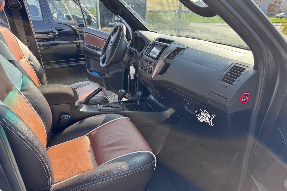 Продам Toyota Hilux 2008 года в Харькове