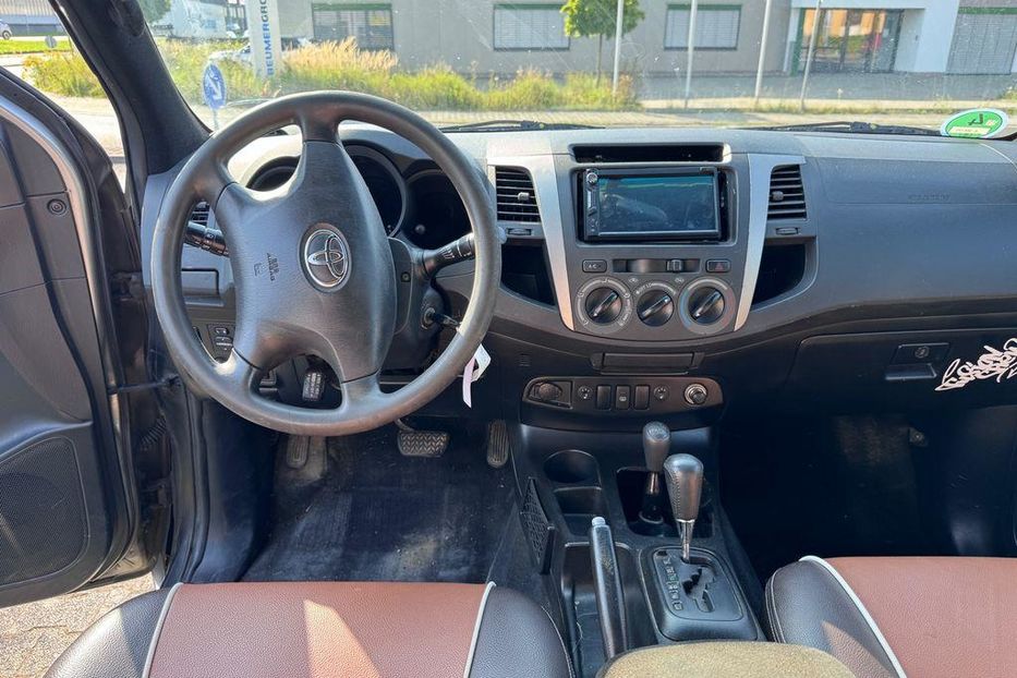 Продам Toyota Hilux 2008 года в Харькове