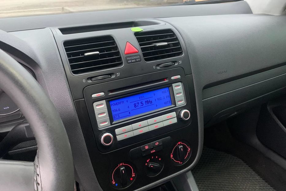 Продам Volkswagen Golf V FSI 2004 года в Запорожье