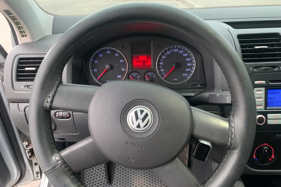 Продам Volkswagen Golf V FSI 2004 года в Запорожье