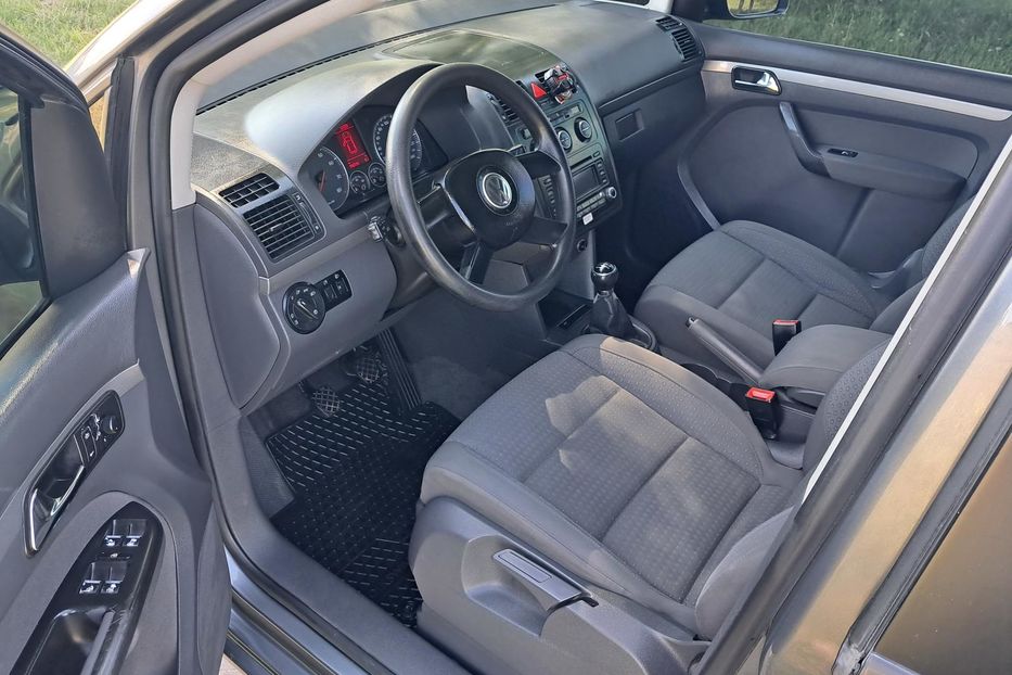 Продам Volkswagen Touran 2006 года в г. Гайсин, Винницкая область