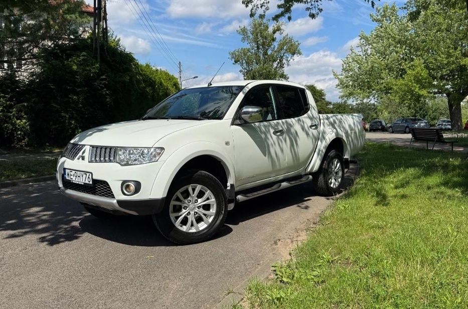 Продам Mitsubishi L 200 2012 года в Харькове