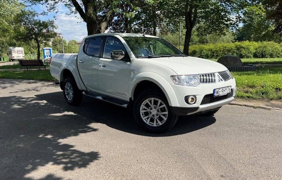Продам Mitsubishi L 200 2012 года в Харькове