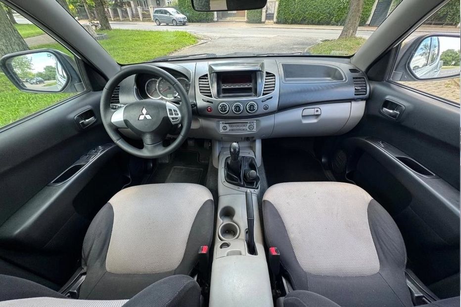 Продам Mitsubishi L 200 2012 года в Харькове