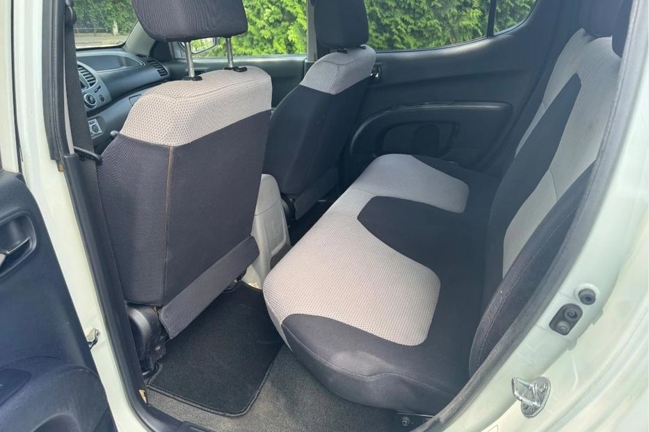Продам Mitsubishi L 200 2012 года в Харькове