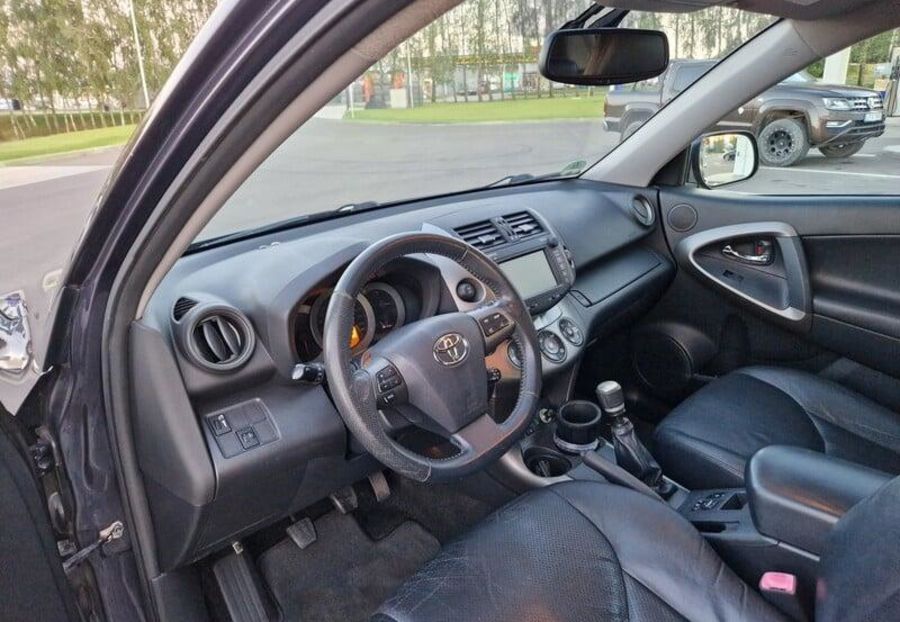 Продам Toyota Rav 4 2010 года в Одессе