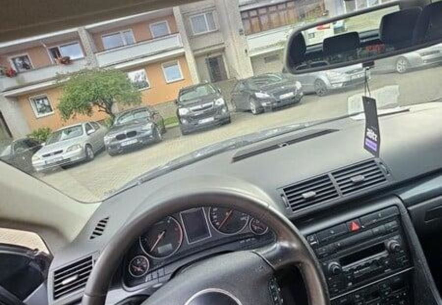 Продам Audi A4 2002 года в Харькове
