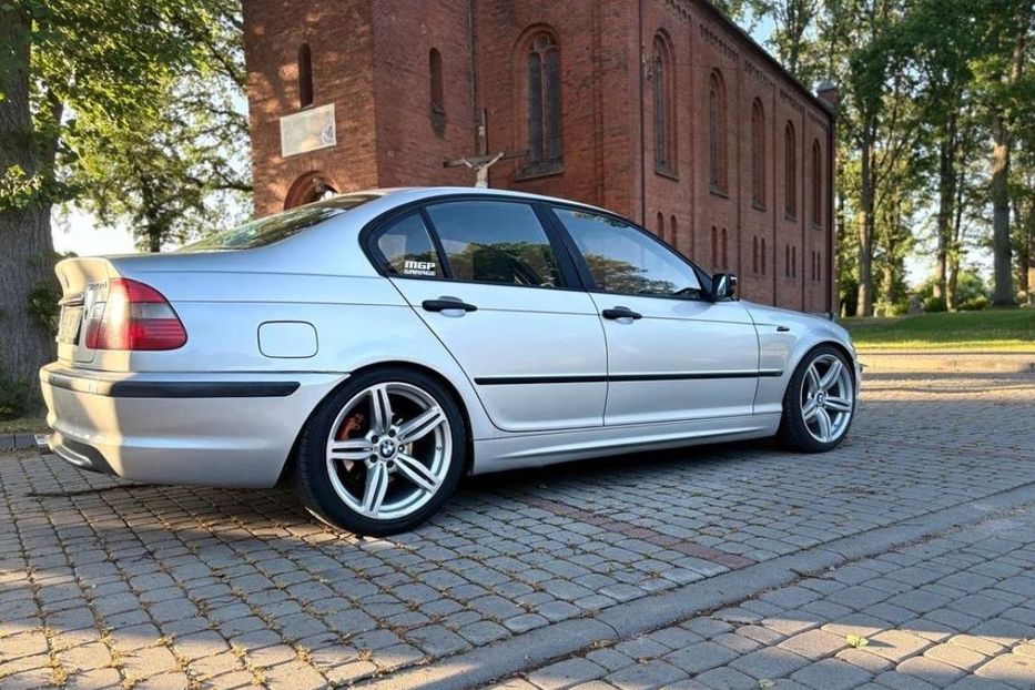 Продам BMW 320 2003 года в Харькове