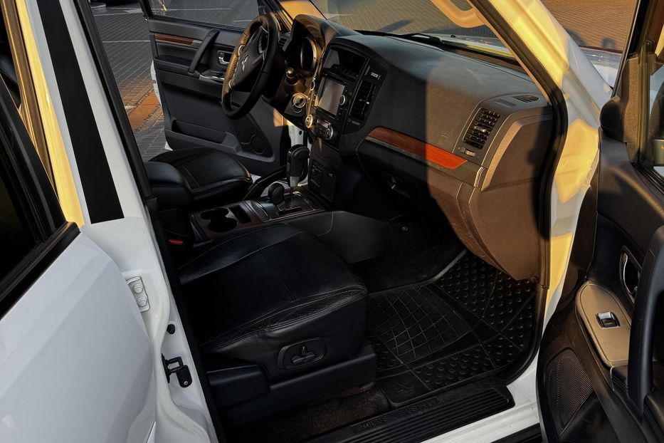 Продам Mitsubishi Pajero Wagon 2012 года в Днепре
