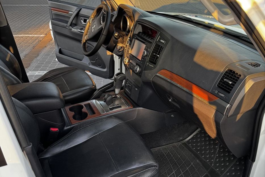 Продам Mitsubishi Pajero Wagon 2012 года в Днепре