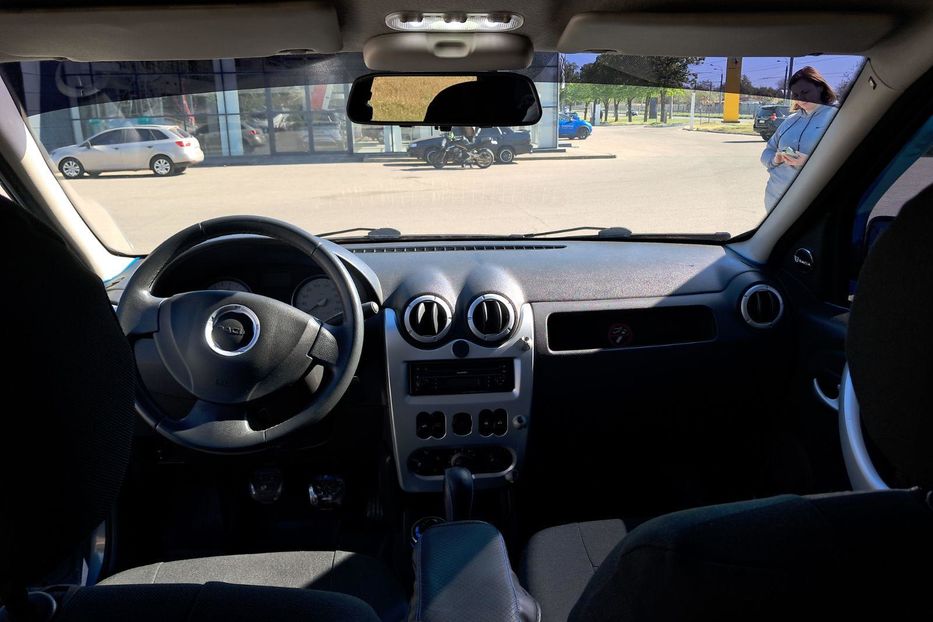 Продам Renault Logan Dacia Logan, комплектація Laureate (передмаксимальна), колір 