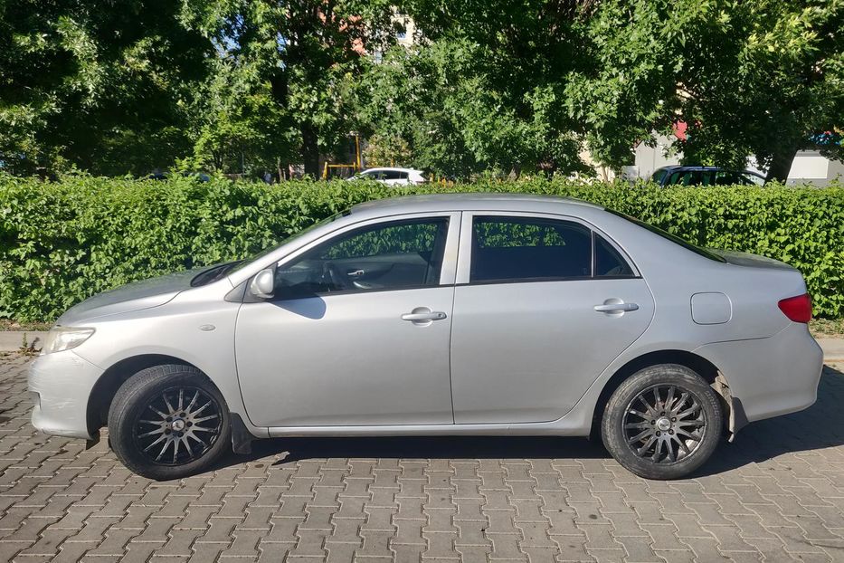 Продам Toyota Corolla 2008 года в Черновцах