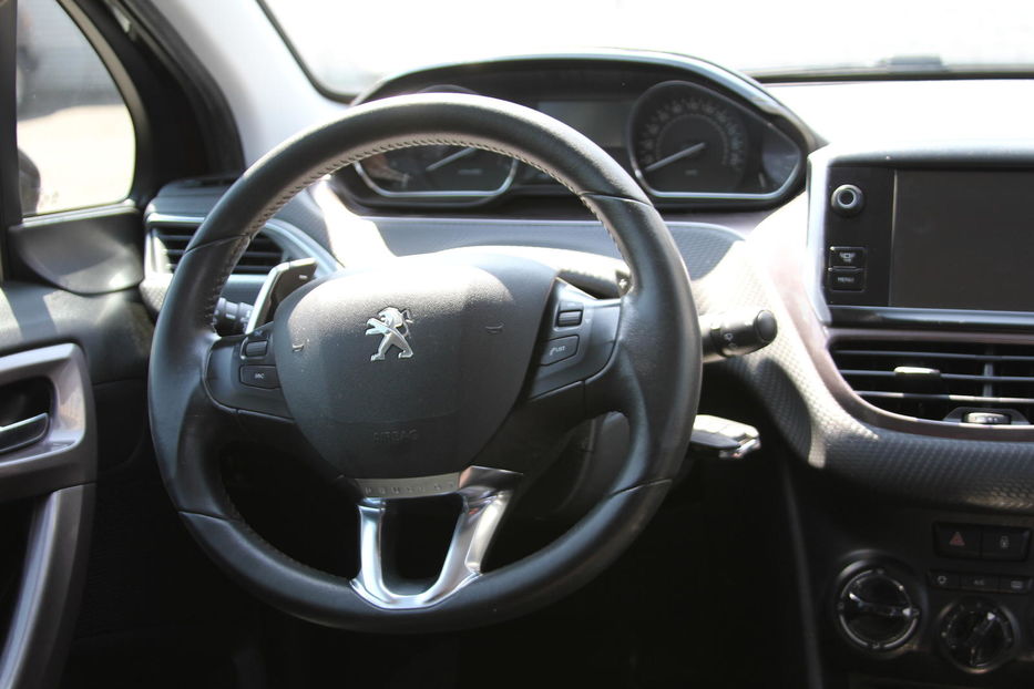 Продам Peugeot 2008 2014 года в Днепре
