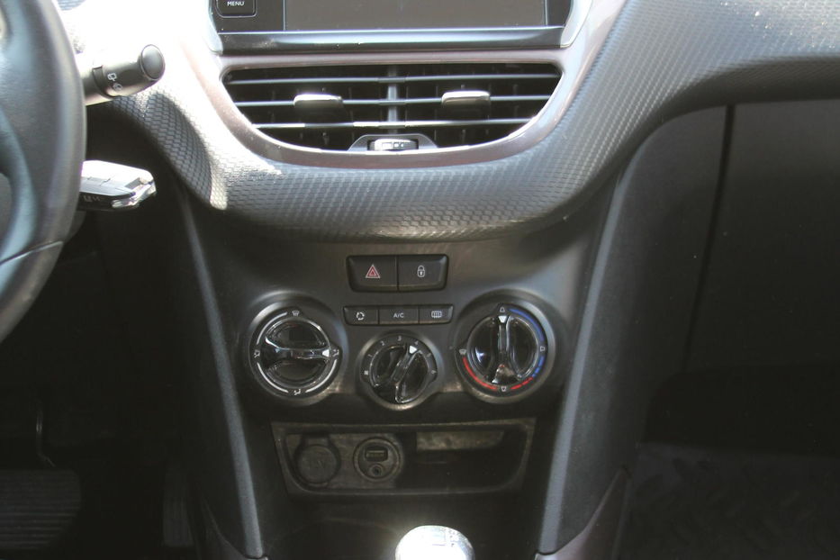 Продам Peugeot 2008 2014 года в Днепре