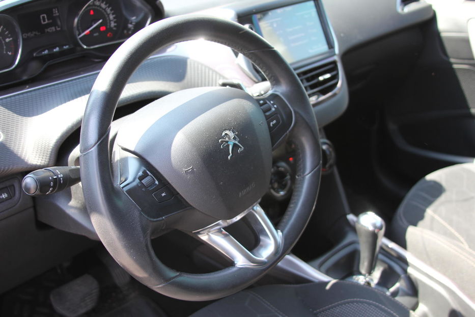 Продам Peugeot 2008 2014 года в Днепре